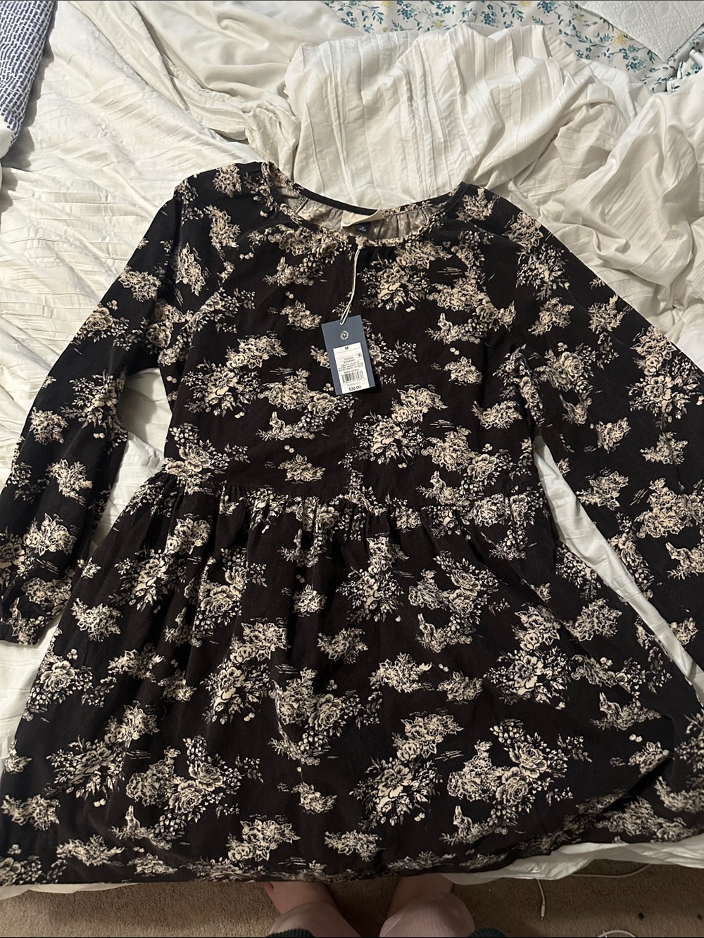 Universal Thread Black Floral Midi Dress with Cream Print